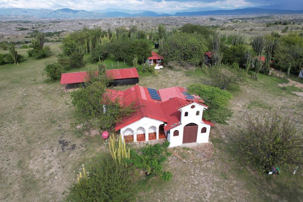 El Peñon De Constantino - Tatacoa * Villavieja