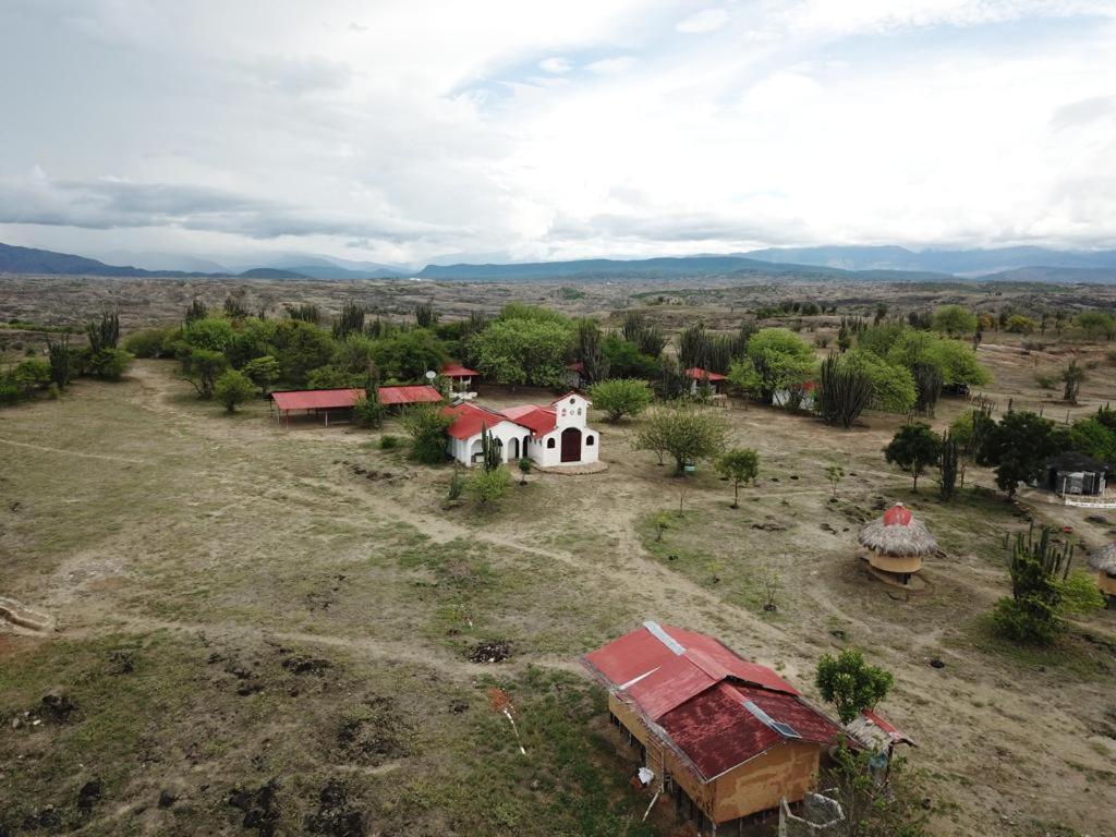 El Peñon De Constantino - Tatacoa Villavieja
