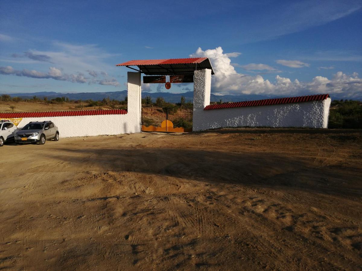 El Peñon De Constantino - Tatacoa *